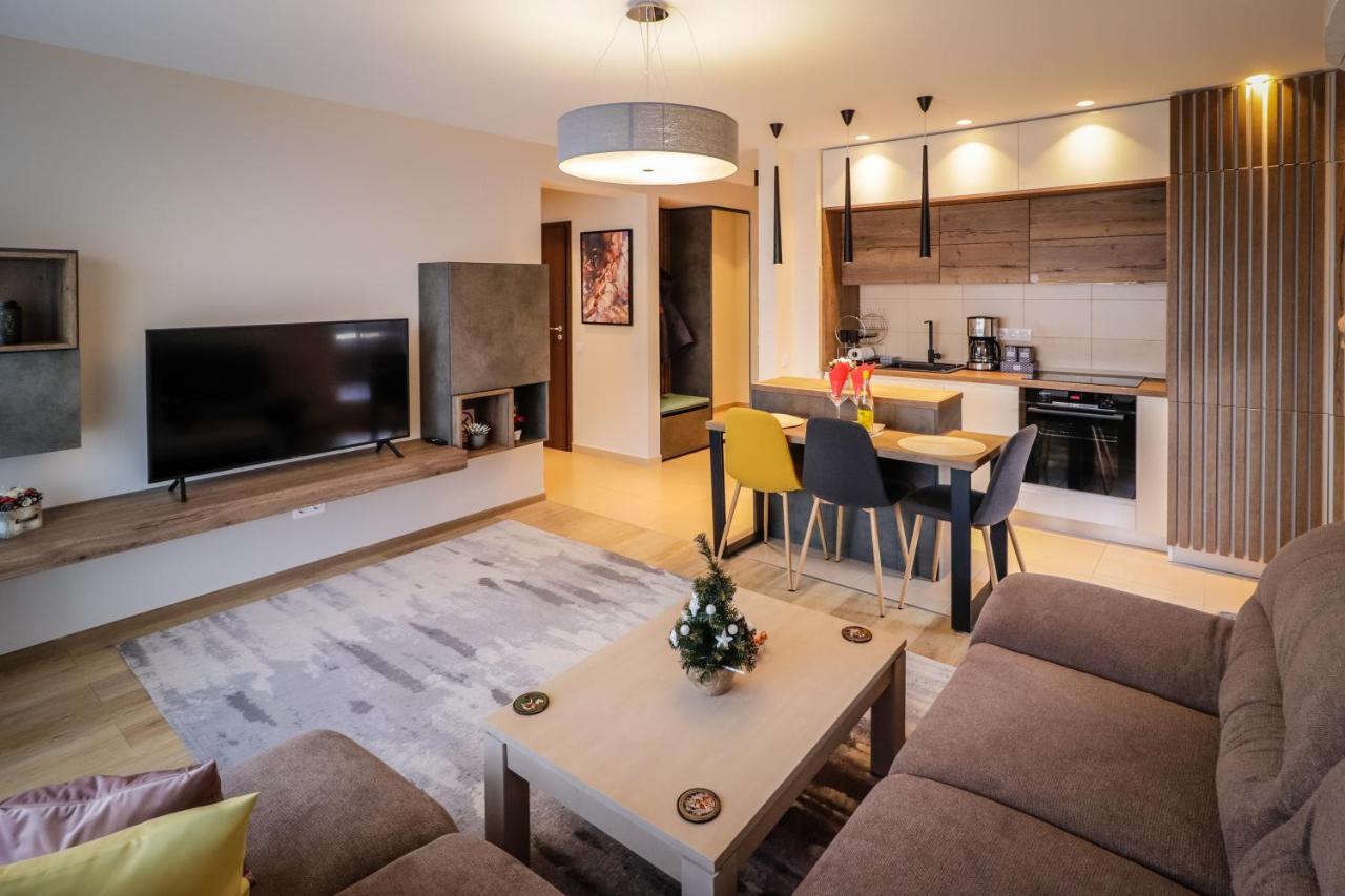 Lux Green Apartament 2 Apartment Brasov Bagian luar foto
