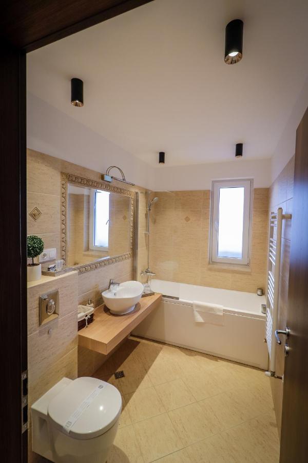 Lux Green Apartament 2 Apartment Brasov Bagian luar foto